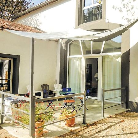 2 Bedroom Amazing Home In 纳博讷 外观 照片